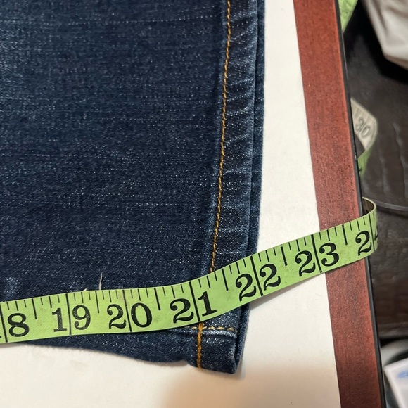 Lucky Brand Jeans Easy Rider Cropped Women Sz 8 Distressed Jeans - Picture 6 of 8